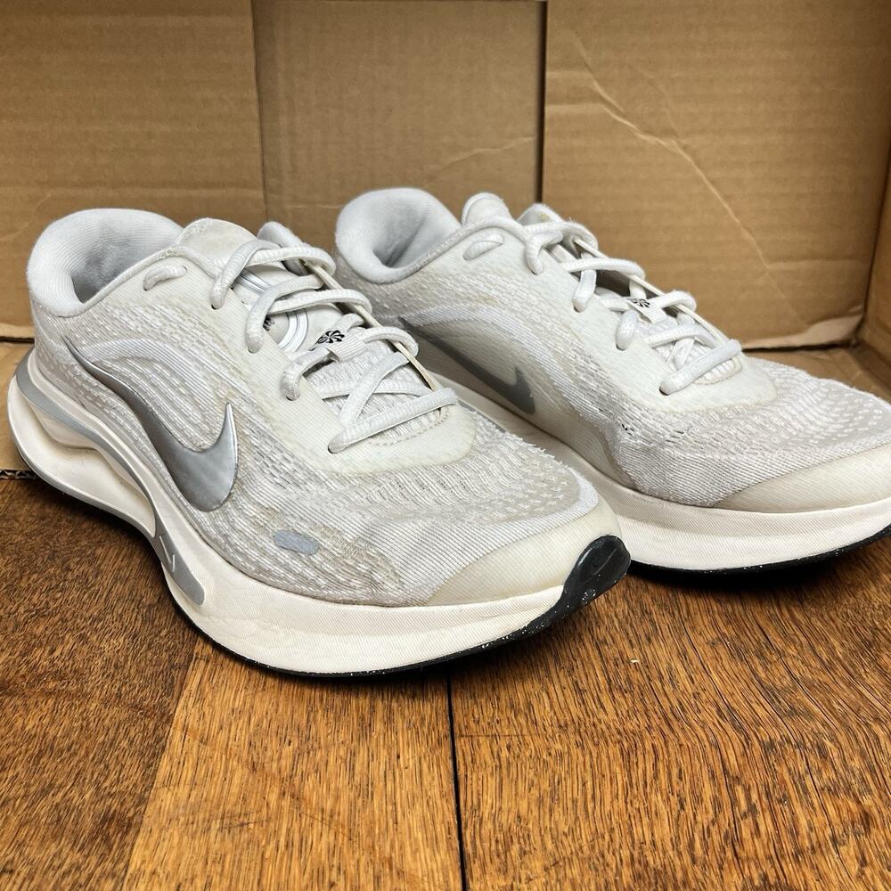 Nike Journey Run Womens Size 9 US Running Shoes FJ7765-104